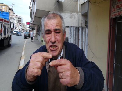 Yayayı ezen kamyon kabinindeki oyuncaklar görenleri şaşırttı