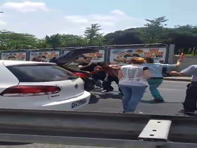 Yol verme kavgasında levyeler konuştu