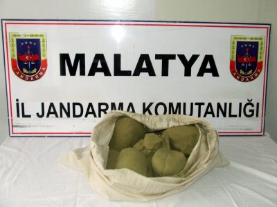 Yolcu otobüsünde esrar yakalandı