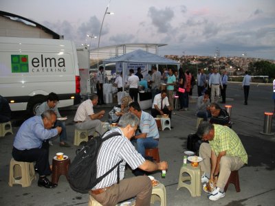Yolcuların İftarı İSPARK’tan