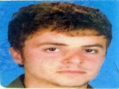 Yoldan çıkan motosiklet akasyaya çarptı, iki genç öldü