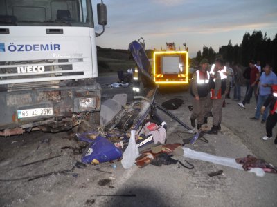 Yozgat’taki feci kazada ölen biri bebek 5 kişinin kimlikleri belirlendi