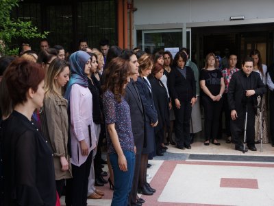 Yüz binlerce işçi Soma’da ölen madenciler için iş bıraktı