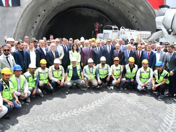 TÜRKİYE'NİN HIZLI TREN AĞI KARADENİZ'E UZANIYOR